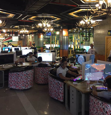 二连浩特市积极推进网吧连锁整合工作，提升经营管理服务水平