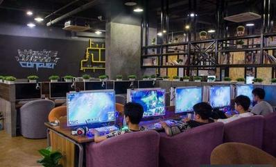 网吧为何宁愿流失顾客，也不愿帮客人安装游戏？揭秘背后的真相