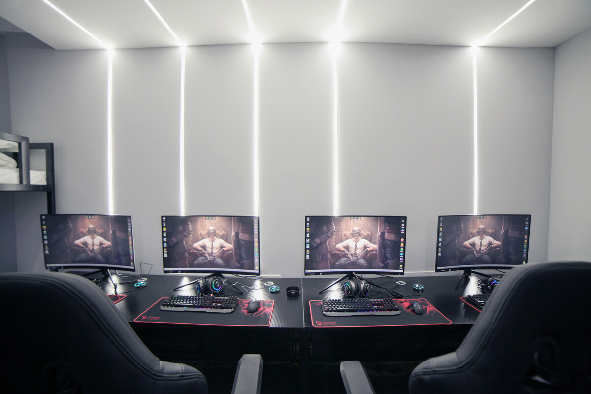 哈尔滨电竞风尚 精品网吧引领数字娱乐新潮流